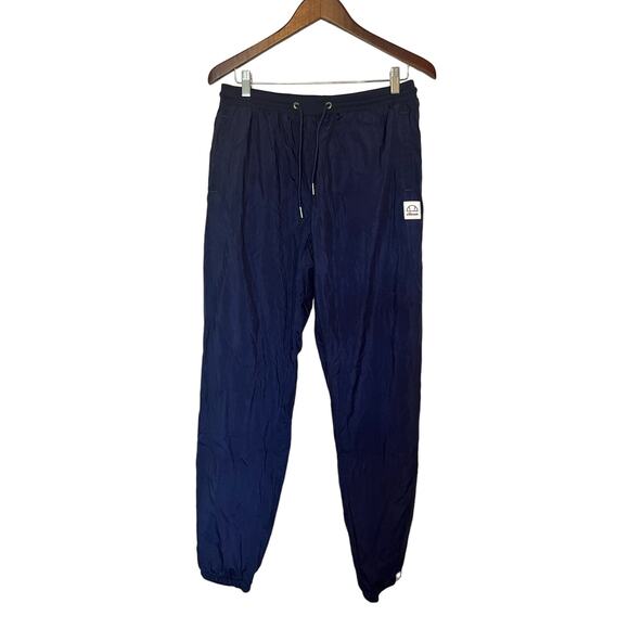 Ellesse Navy Windbreaker Lined Track Pant‎ Medium with Tags, Activewear Workout - Picture 1 of 11